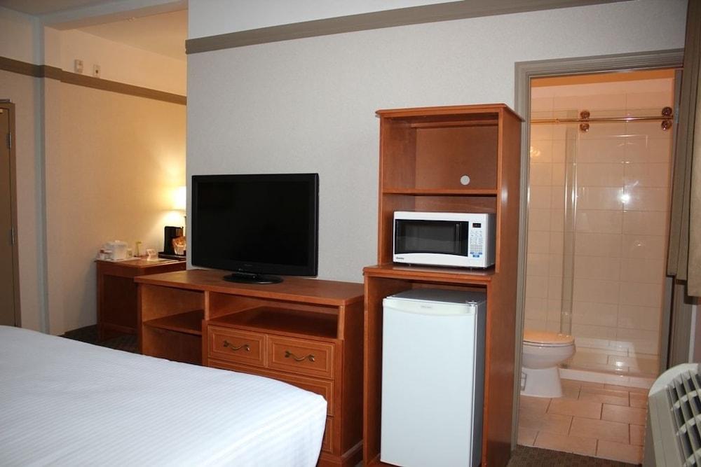 Ramada By Wyndham Edmonton South Ξενοδοχείο Εξωτερικό φωτογραφία