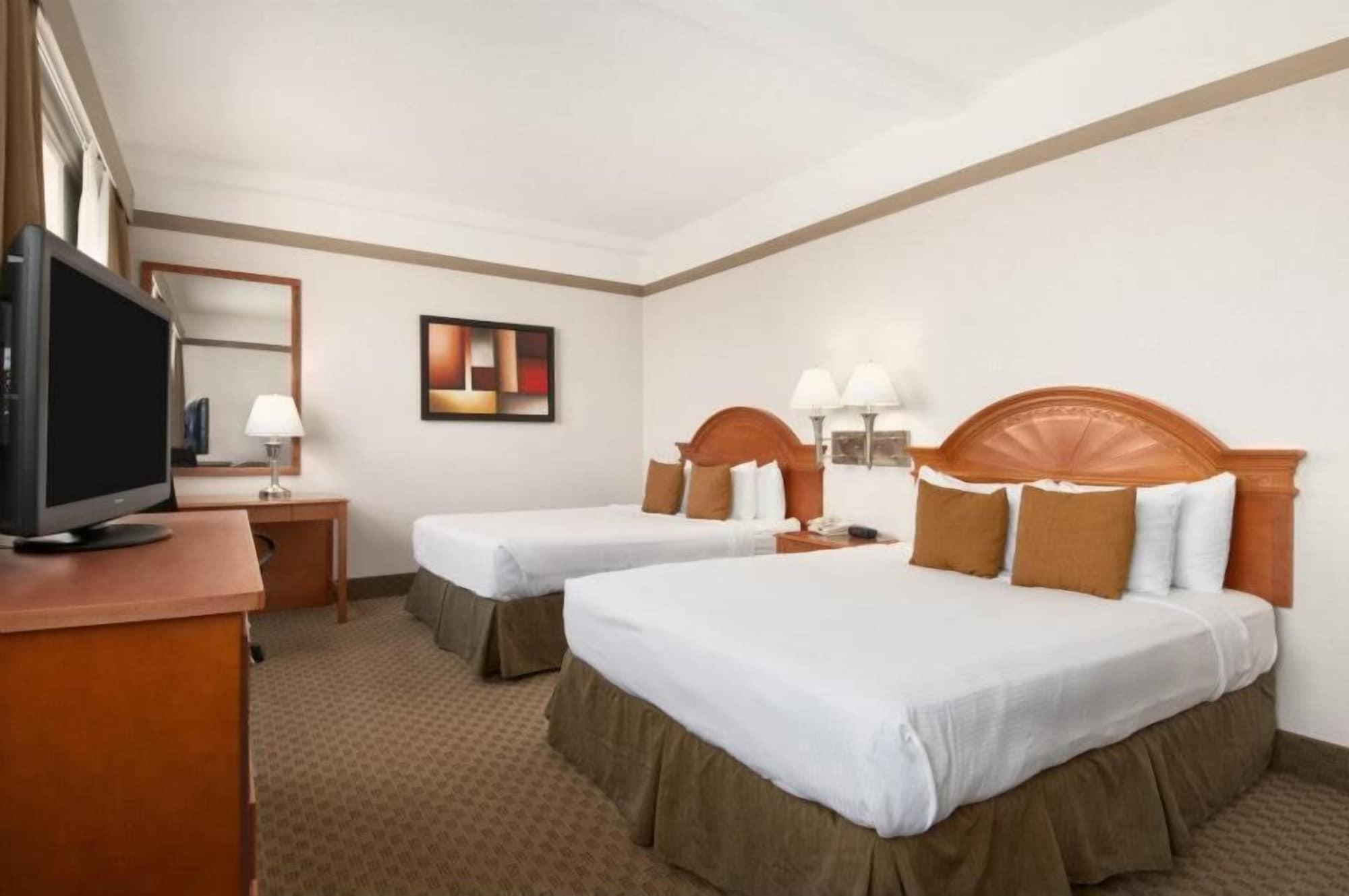 Ramada By Wyndham Edmonton South Ξενοδοχείο Δωμάτιο φωτογραφία