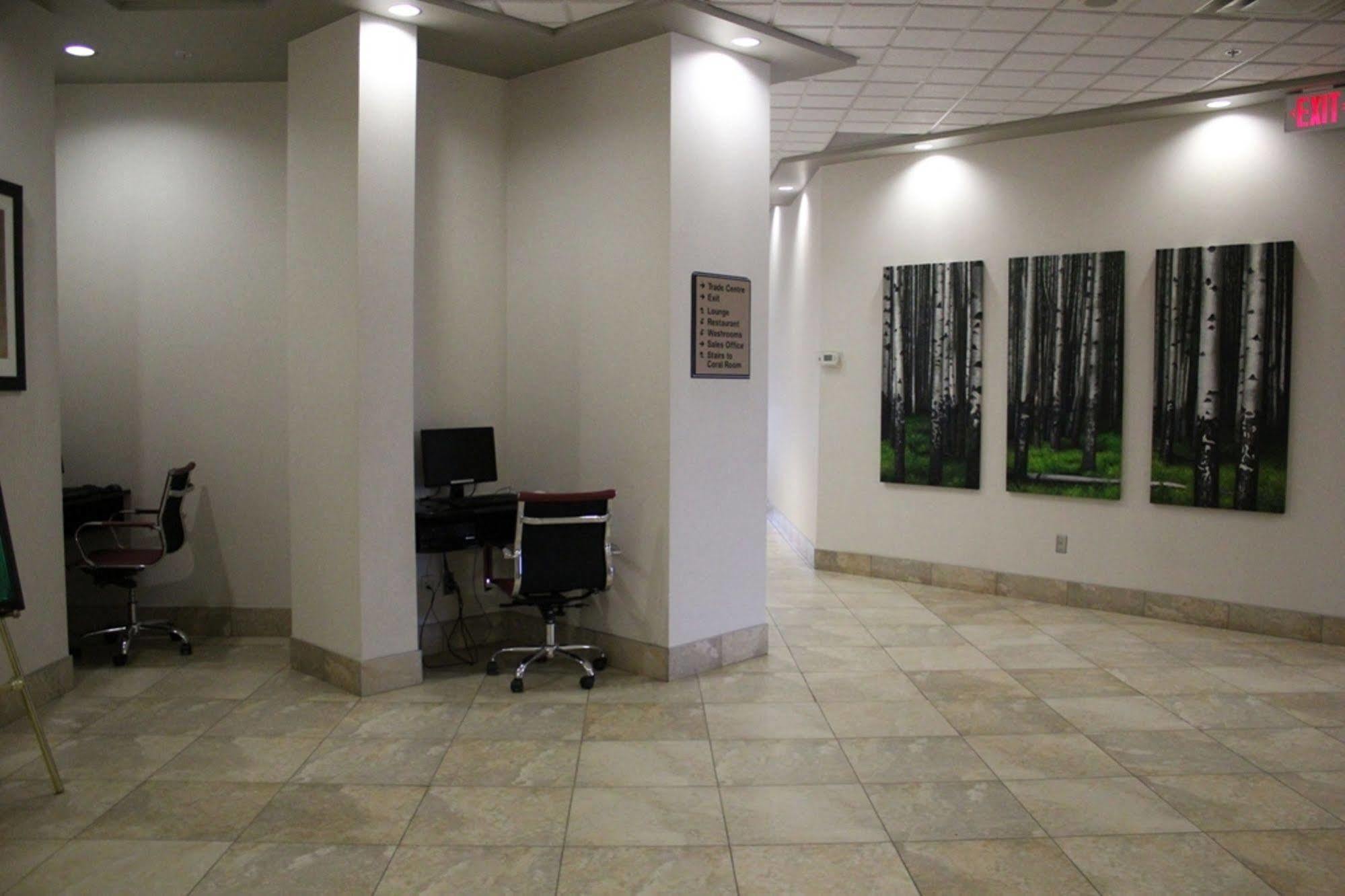 Ramada By Wyndham Edmonton South Ξενοδοχείο Εξωτερικό φωτογραφία