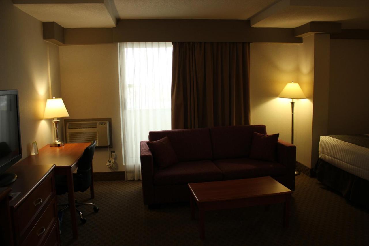 Ramada By Wyndham Edmonton South Ξενοδοχείο Εξωτερικό φωτογραφία